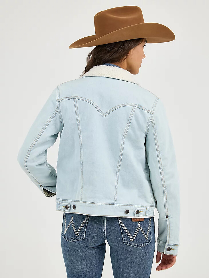 wrangler retro damen-western-jeansjacke mit sherpa-futter gebleichter denim