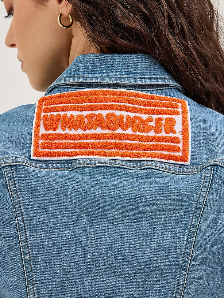 wrangler x whataburger damen-weste mit abgeschnittenen Ärmeln sonnengewaschen