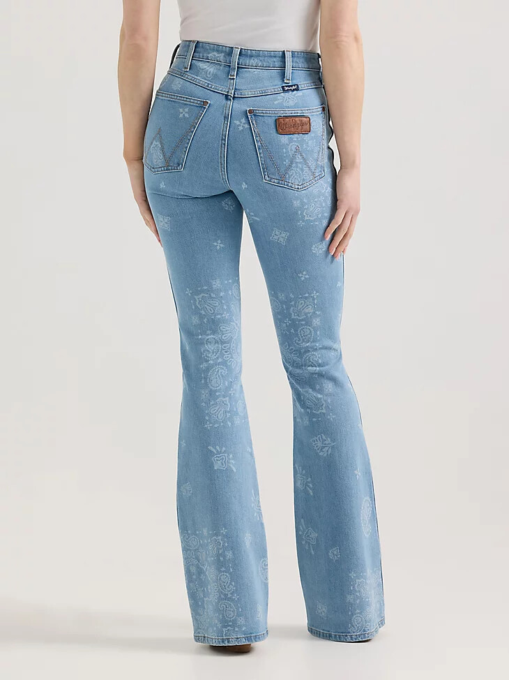 wrangler retro bailey high rise jeans mit paisley-print für damen