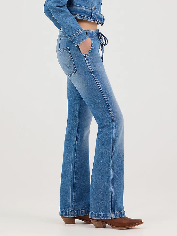 damen-bootcut-jeans mit bindeband vorne blossoming