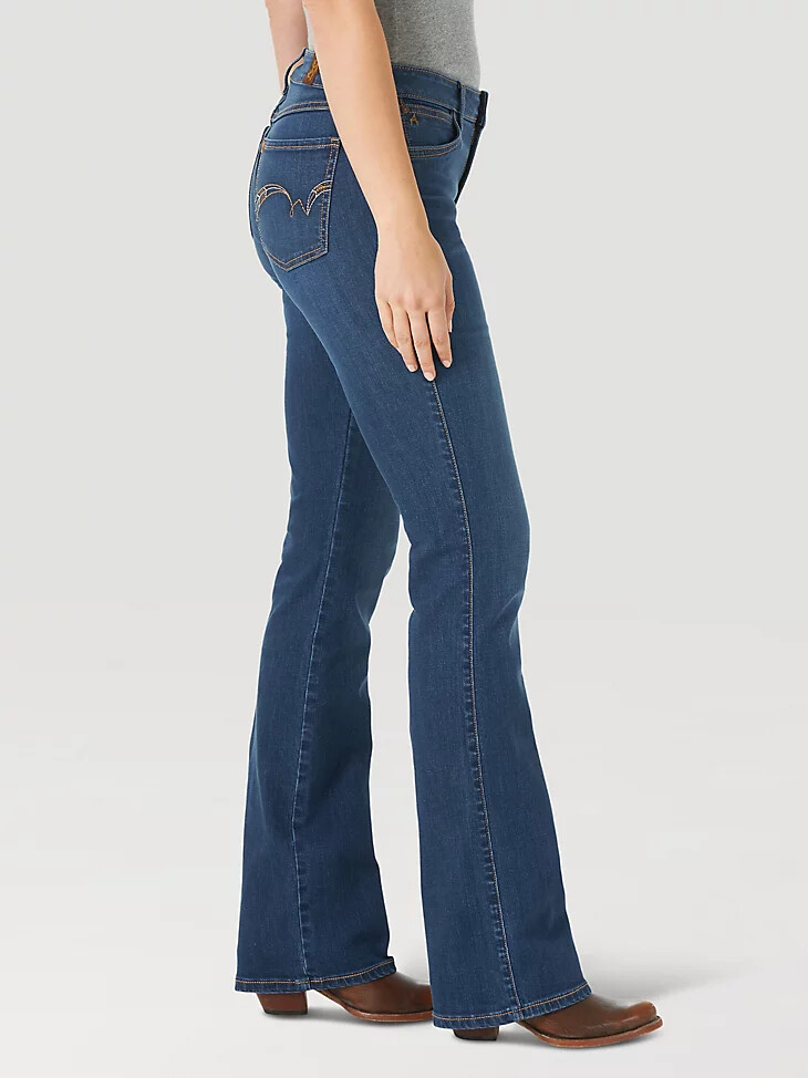 aura von den frauen bei wrangler instantly slimming jean jennifer