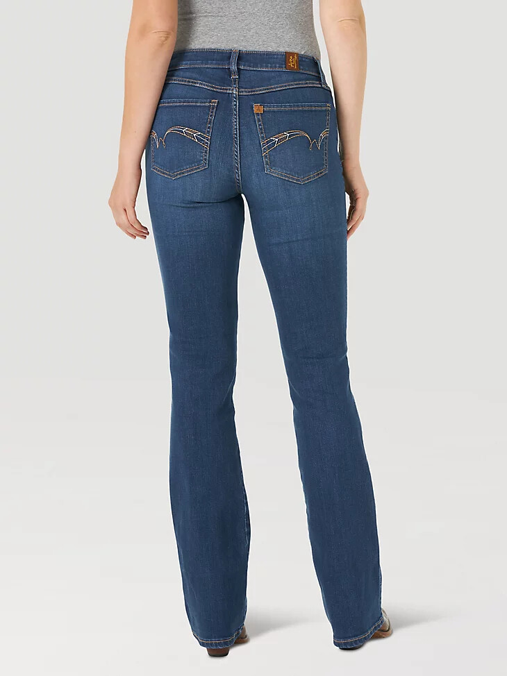 aura von den frauen bei wrangler instantly slimming jean jennifer