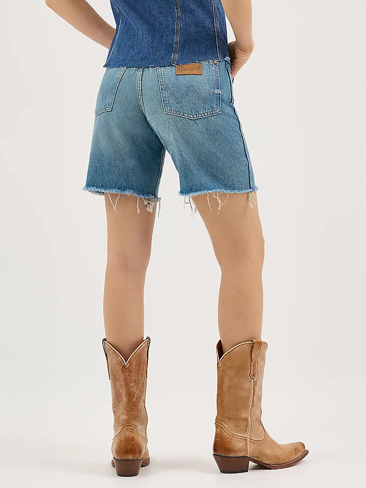 frauens cowboy longline short leaving town