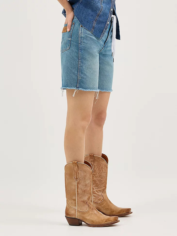 frauens cowboy longline short leaving town