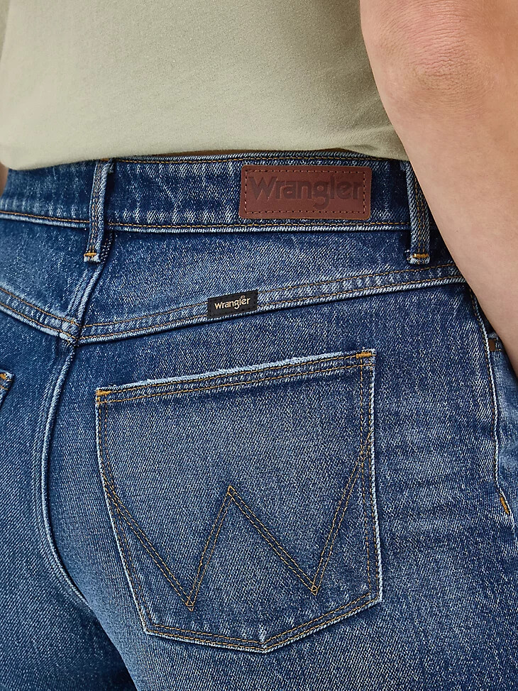 vintage-kurzhaarschnitt für damen mit tiefem charakter