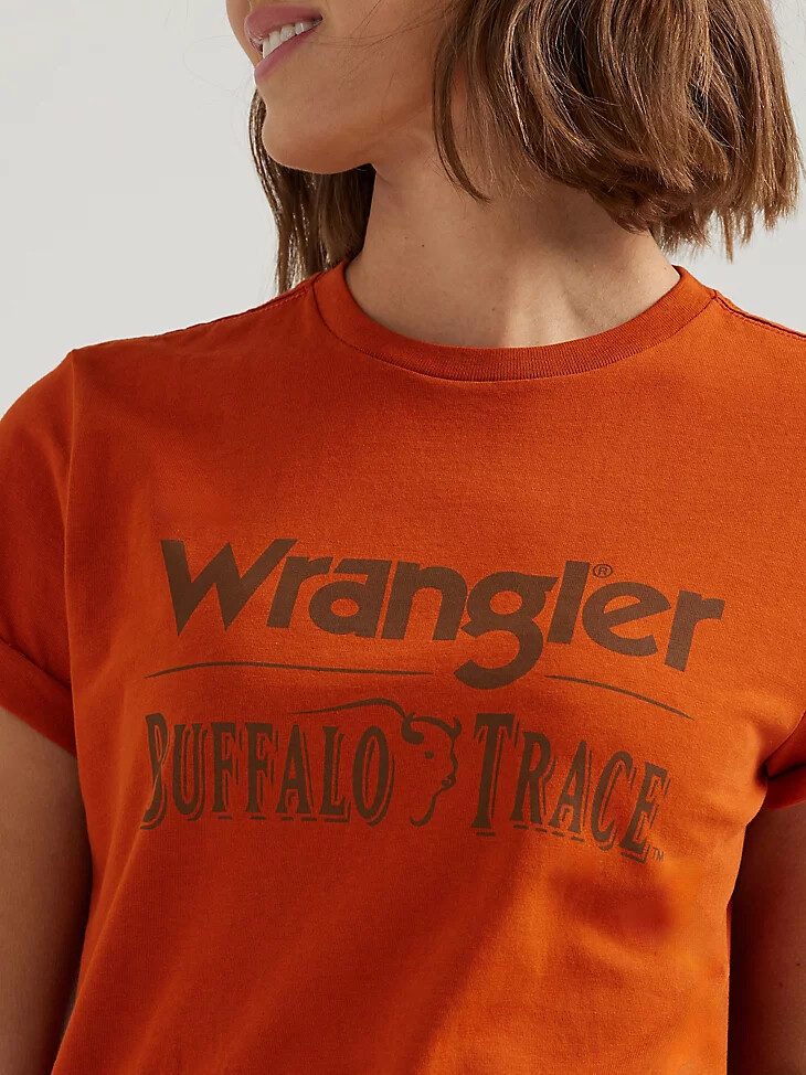 wrangler x buffalo trace damen-logo-t-shirt distillers red