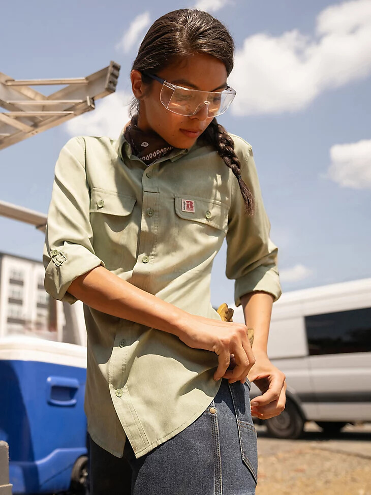 wrangler riggs workwear leichtes belüftetes arbeitshemd für damen heckengrün
