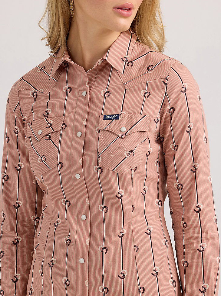 wrangler retro damen-westernhemd mit streifen schmal geschnitten mit druckknöpfen farbe altrosa
