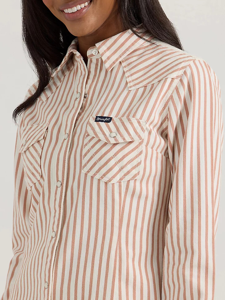 wrangler damen-westernhemd mit pferdeaugen-motiv schmal geschnitten mit druckknöpfen hellbraun