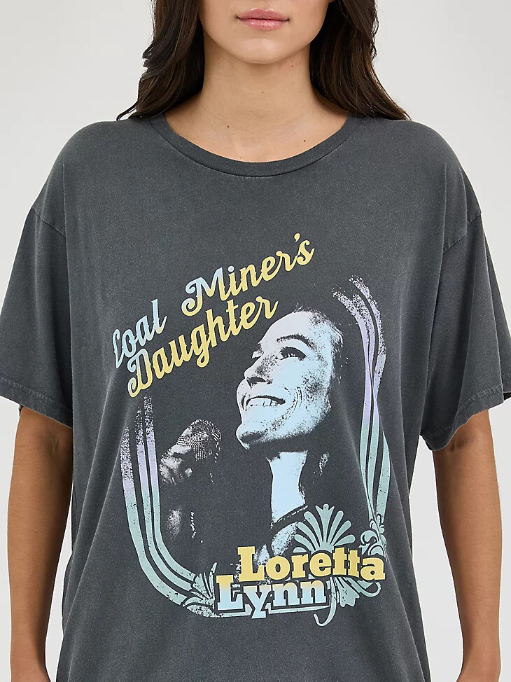 wrangler loretta lynn oversized band tee für damen jet black