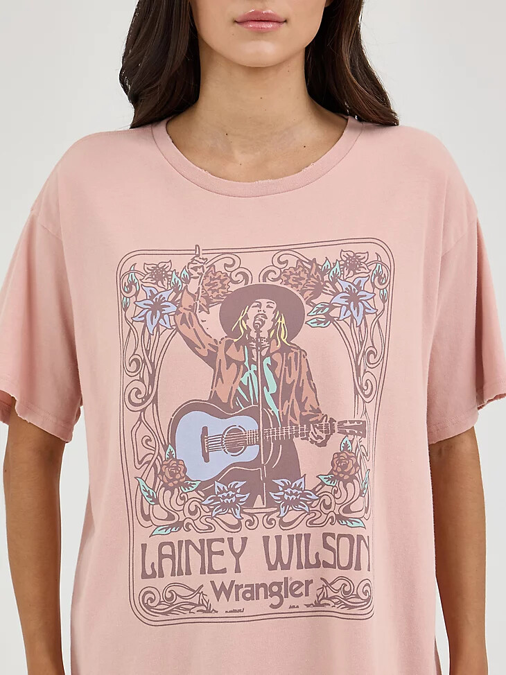 wrangler lainey wilson oversized band tee für damen misty rose