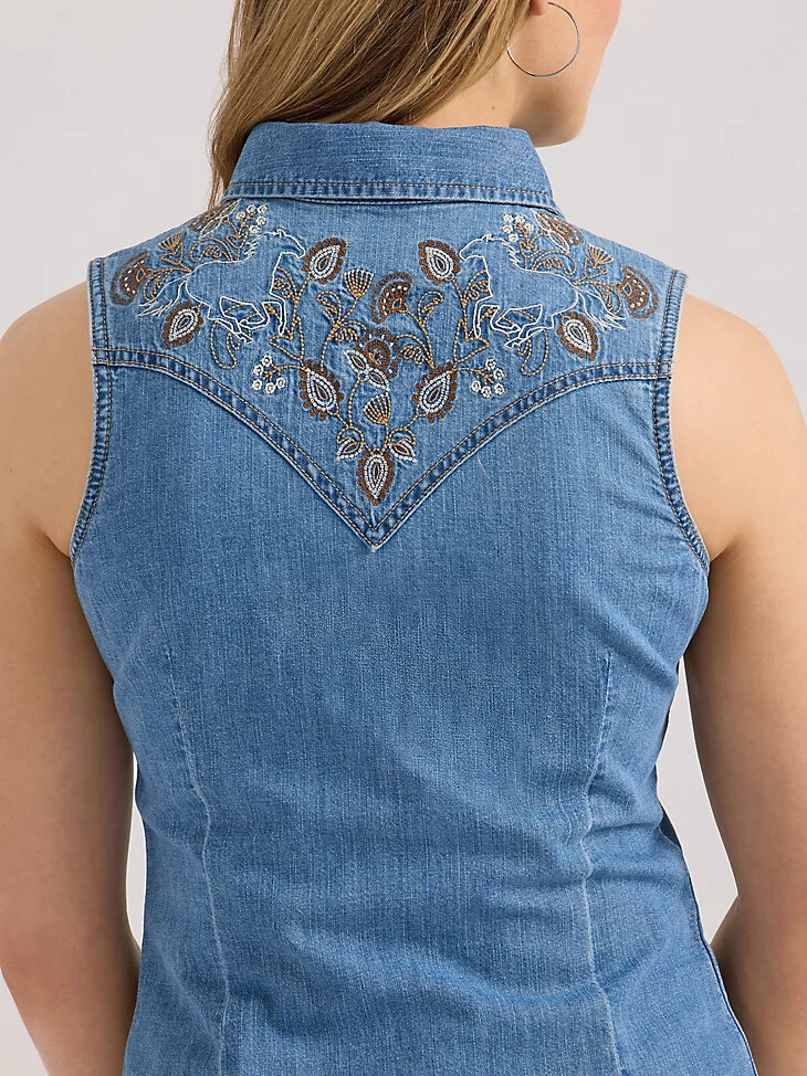 Ärmelloses verziertes jeanshemd von wrangler für damen mit druckknöpfen mittlere waschung