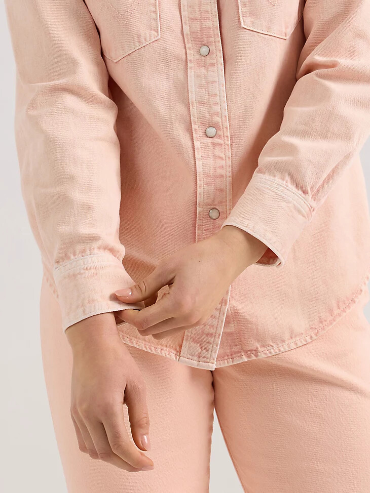 wrangler colorwash slim western-hemd mit druckknöpfen für damen rosa