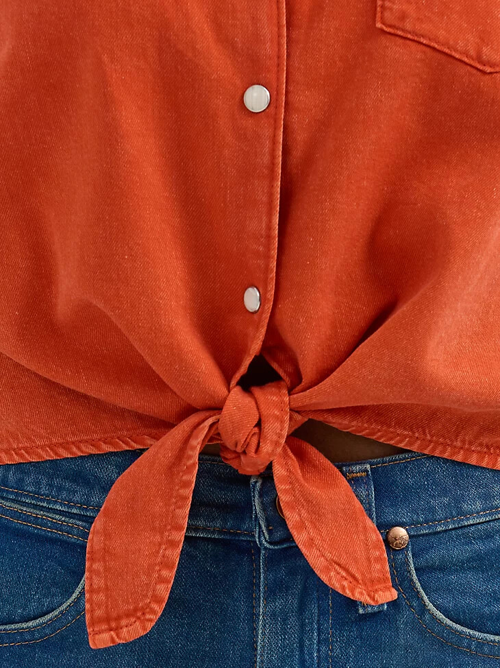 Ärmelloses damen-camp-shirt mit bindeband vorne rötlich-orange