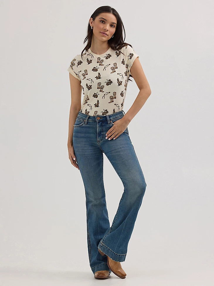 damen wrangler jacquard allover print slim t-shirt creme stiefel