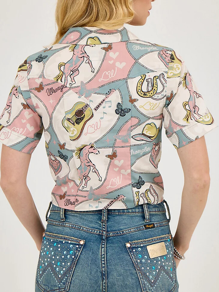 wrangler x lainey wilson camphemd mit bindeband vorne wild stallion print