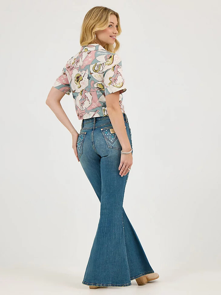 wrangler x lainey wilson camphemd mit bindeband vorne wild stallion print