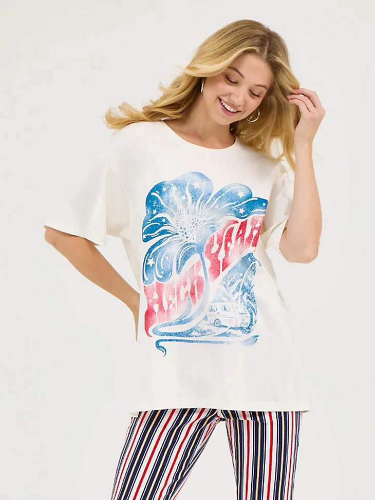 wrangler x lainey wilson heck yeah oversized tee heck yeah