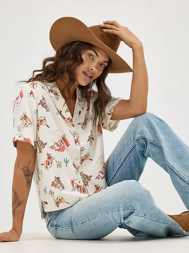 wrangler retro cowgirl camp shirt für damen scattered town