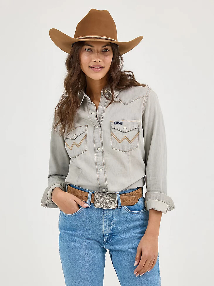 damen langarm-jeanshemd im western-stil mit druckknöpfen und ziernähten an der tasche grau