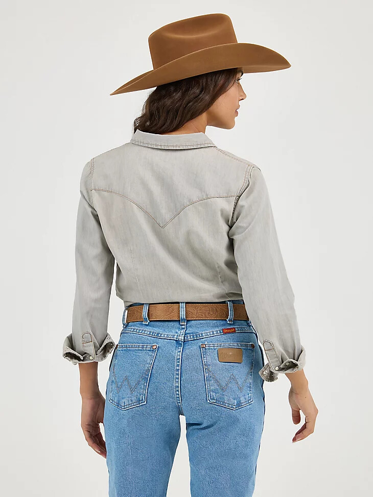 damen langarm-jeanshemd im western-stil mit druckknöpfen und ziernähten an der tasche grau