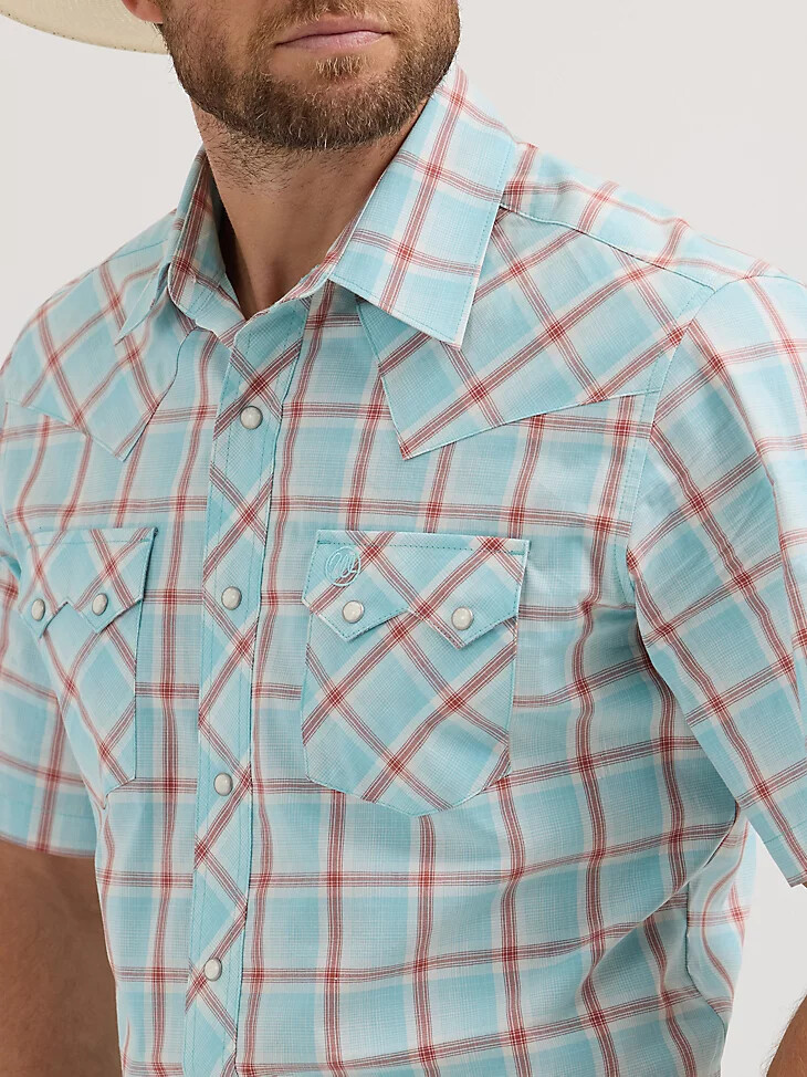 wrangler retro kurzarm-westernhemd mit sägezahntaschen und druckknöpfen für herren farbe icy sea