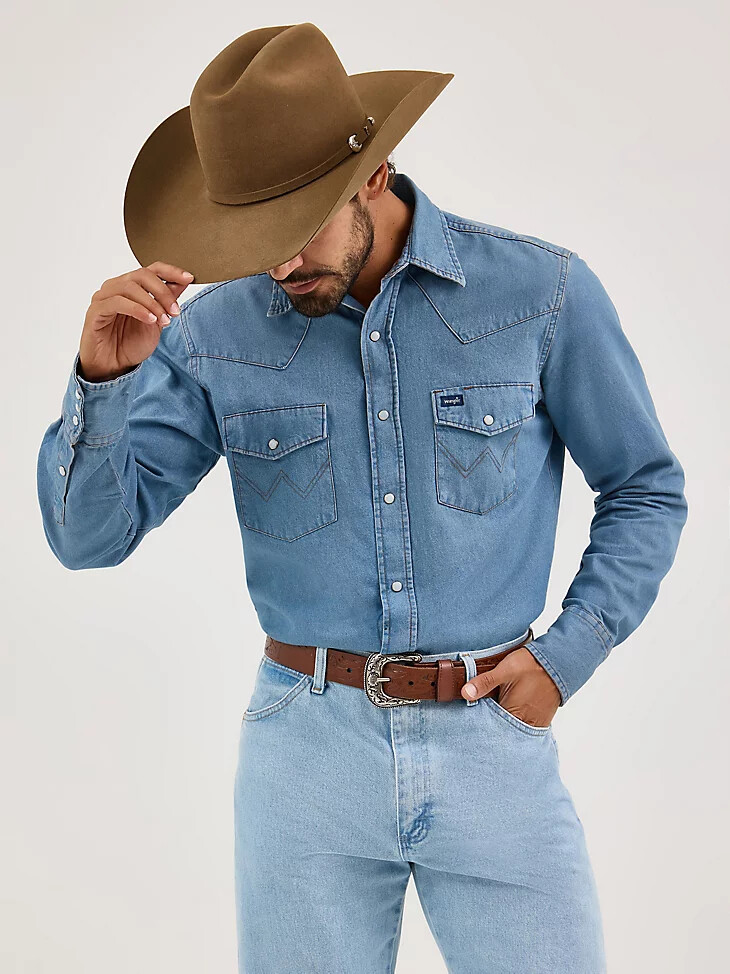 cowboy cut langarm-arbeitshemd aus western-denim mit druckknöpfen stonewash