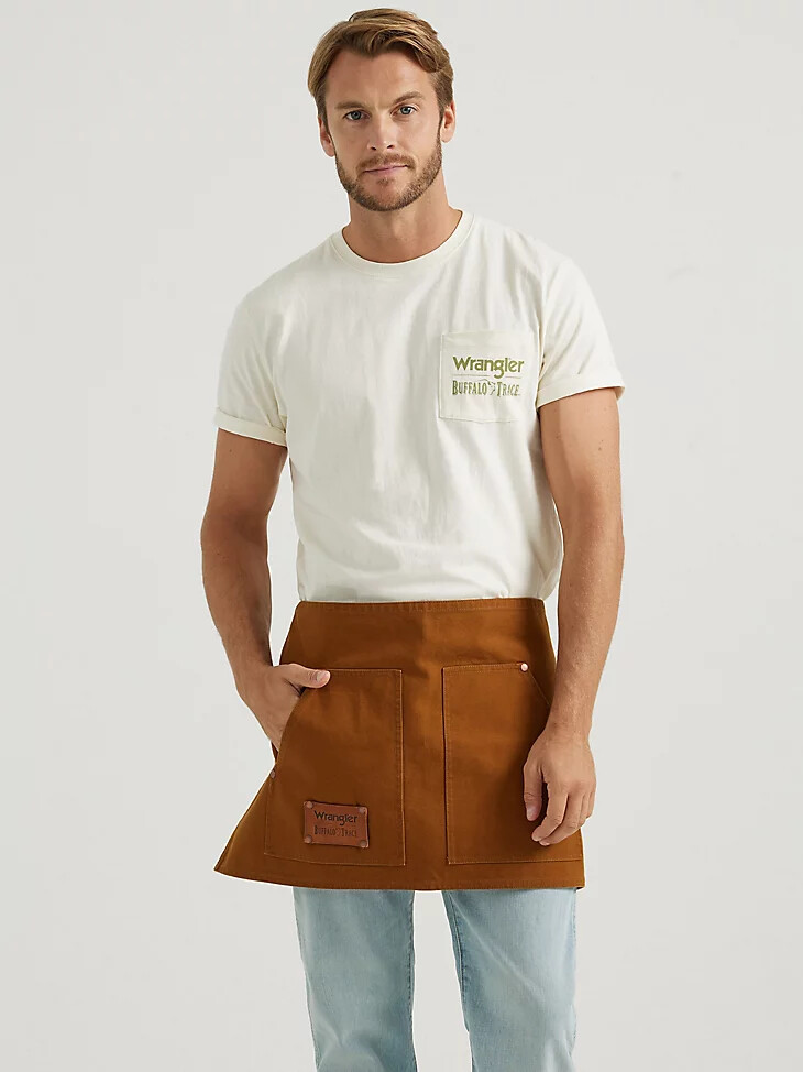 wrangler x buffalo trace kilderkin schürze aus büffelleder