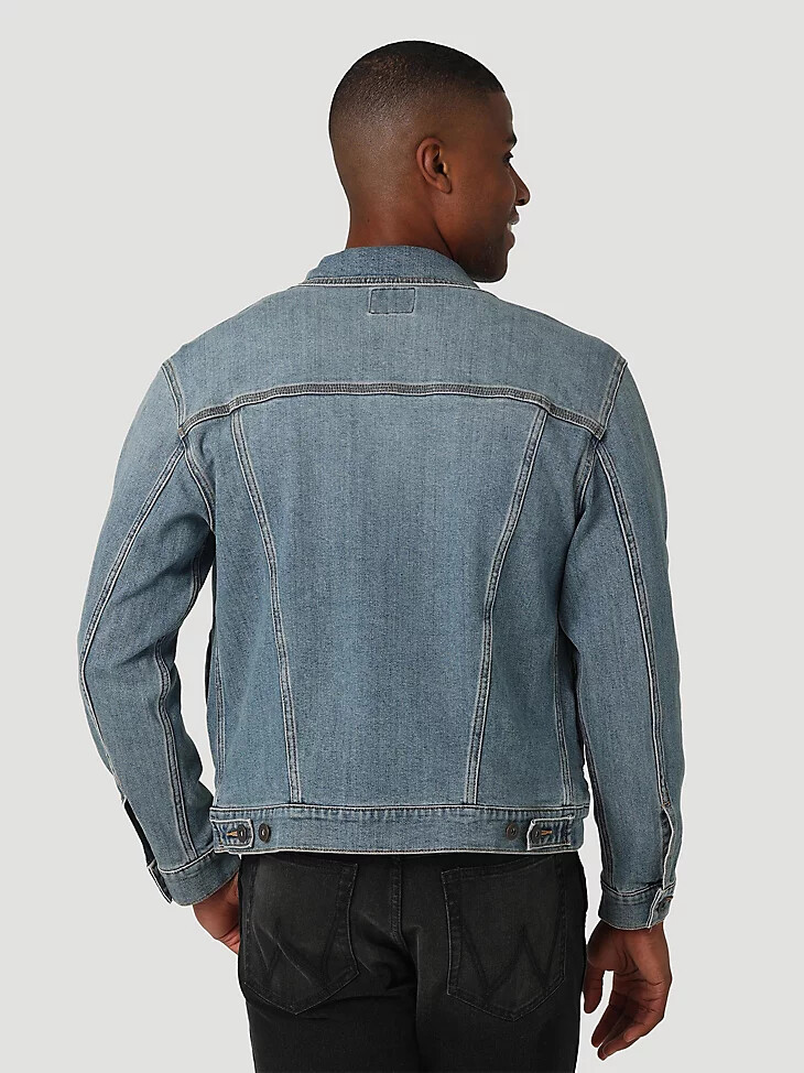 wrangler classic denim truckerjacke für herren vintage indigo