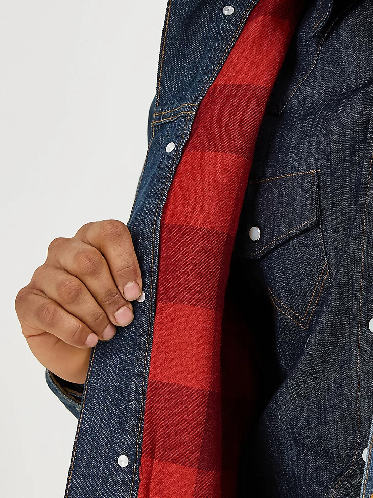 wrangler jeansjacke mit deckenfutter im rustikalen stil
