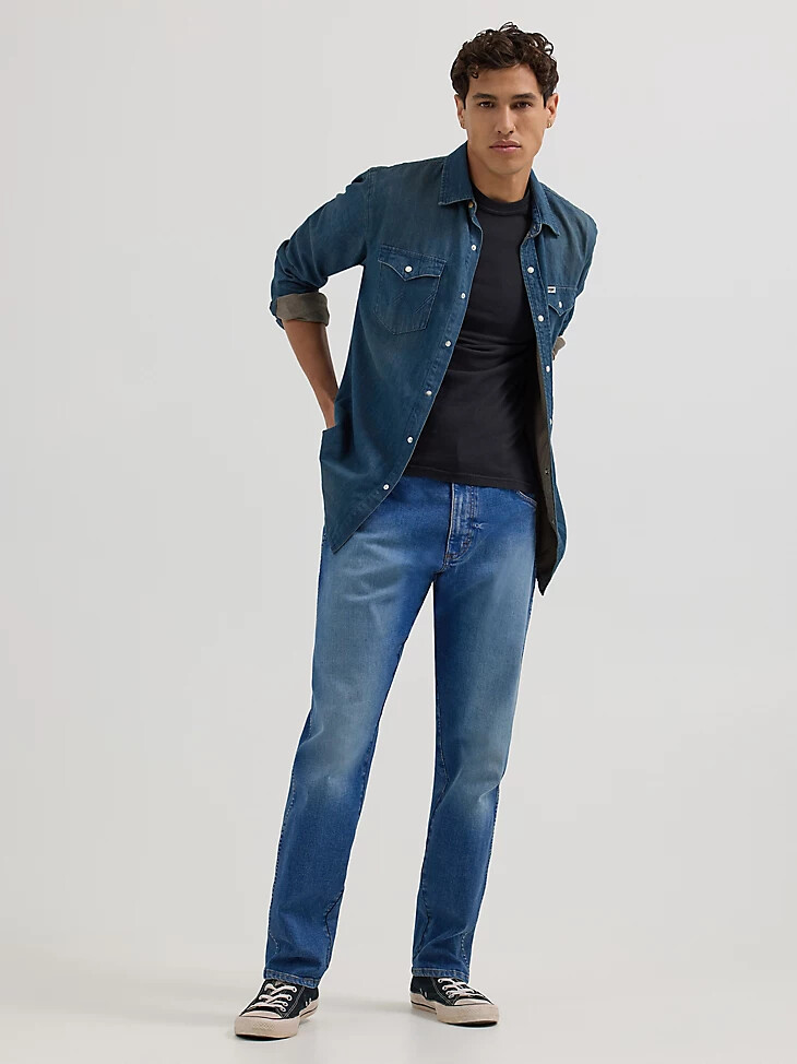 herren-jeans mit entspannter schmal zulaufender passform größe seventeen