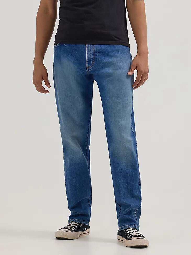 herren-jeans mit entspannter schmal zulaufender passform größe seventeen