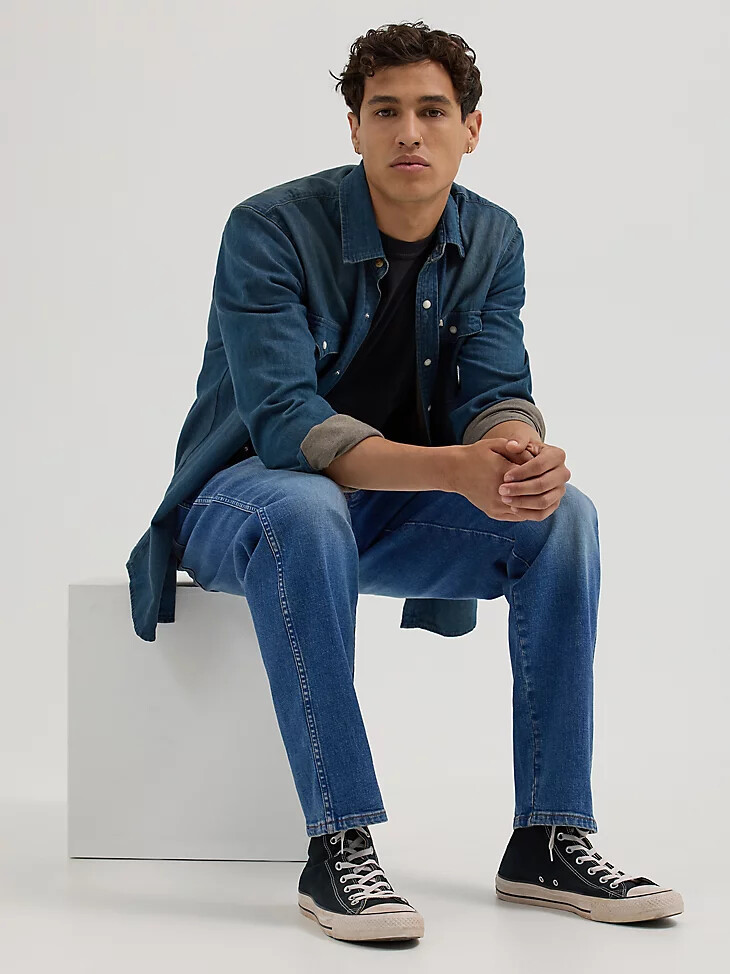 herren-jeans mit entspannter schmal zulaufender passform größe seventeen