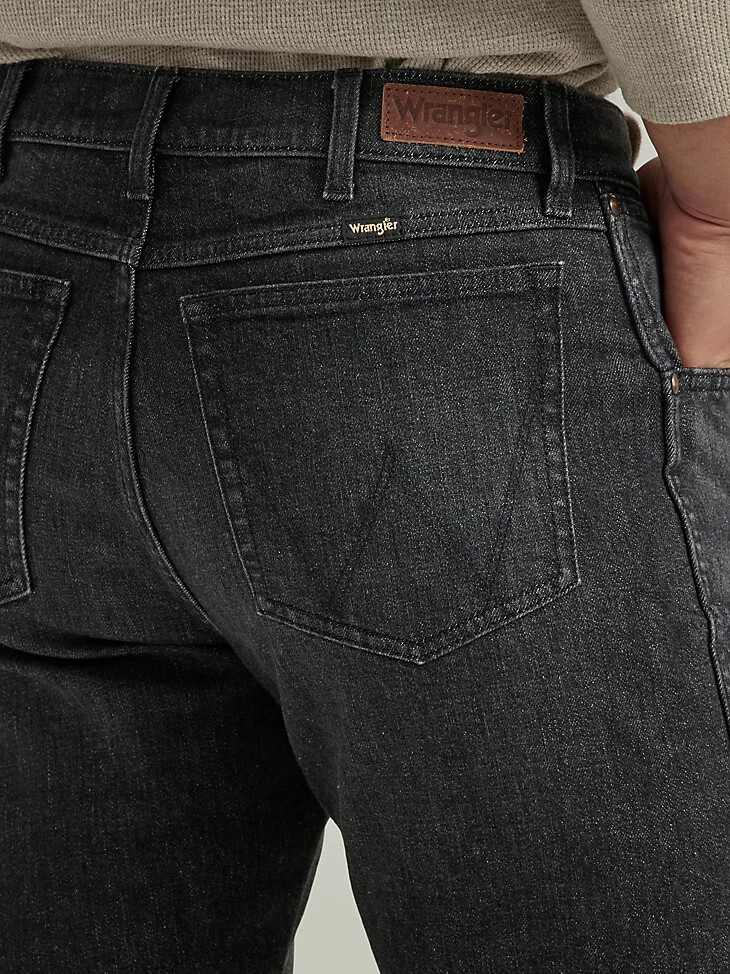 herrenjeans mit schmal zulaufendem schnitt graue waschung