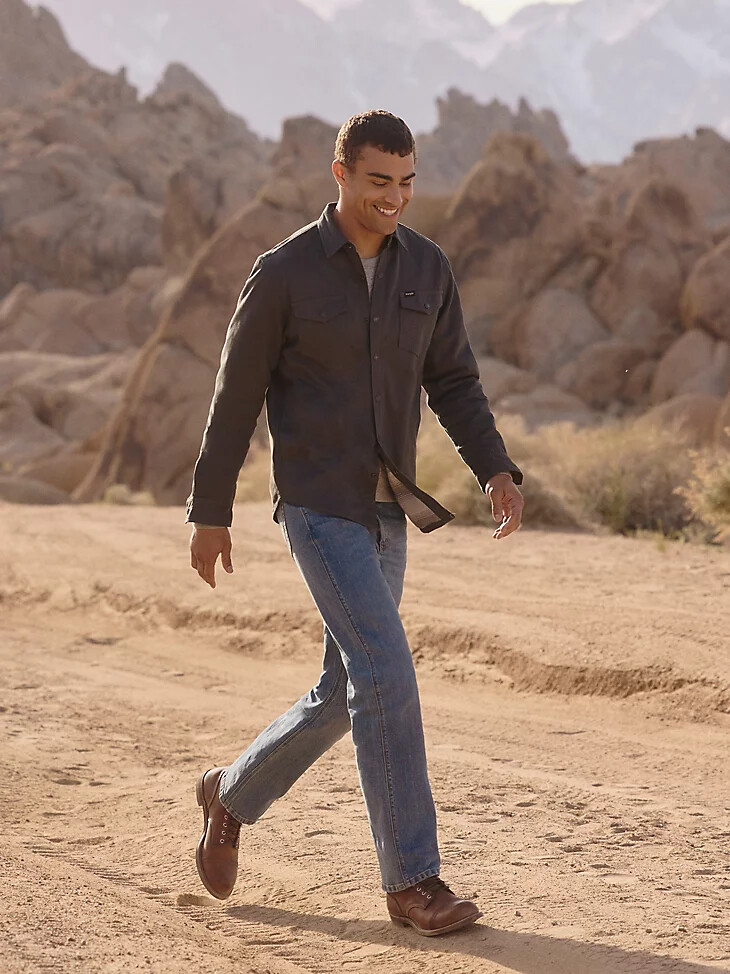 peak comfort herrenjeans mit normaler passform grasfarben