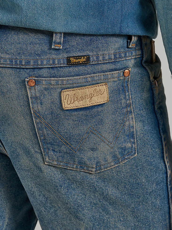 wrangler x the last of us cowboy cut jeans vorgewaschenes indigo