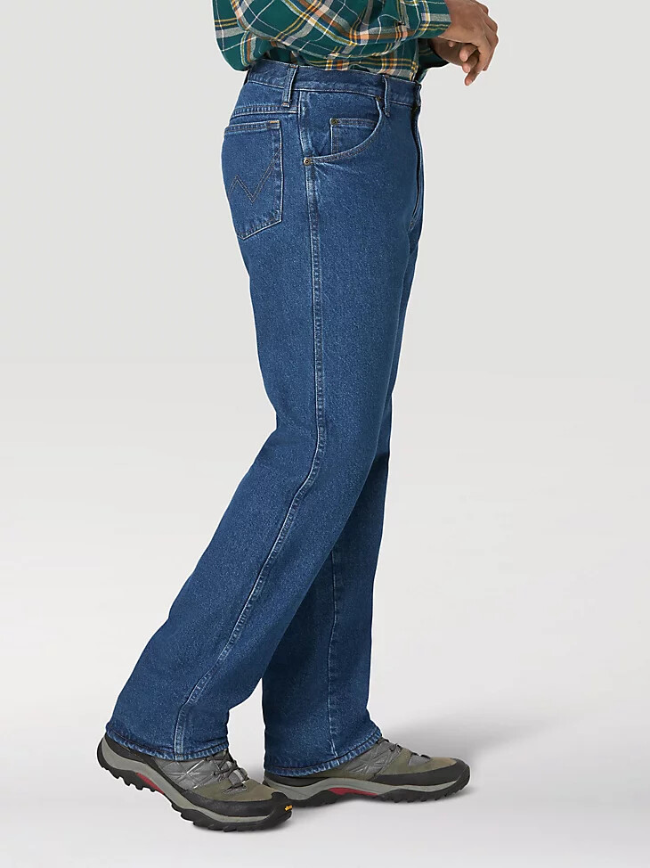 wrangler rugged wear fleecegefütterte jeans mit relaxed fit stonewash