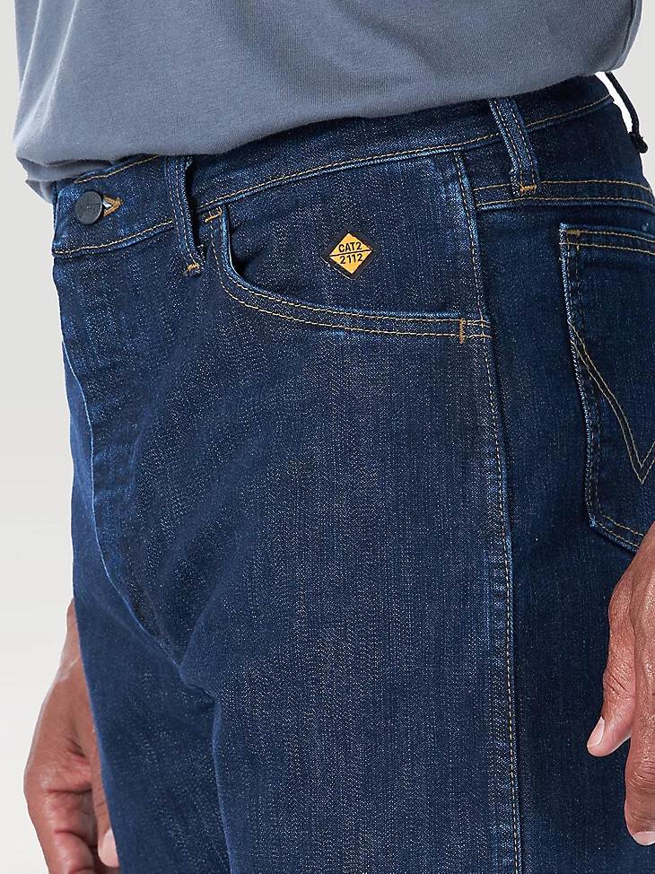 wrangler fr flammhemmende stretch-jeans mit originalpassform dunkelwaschung