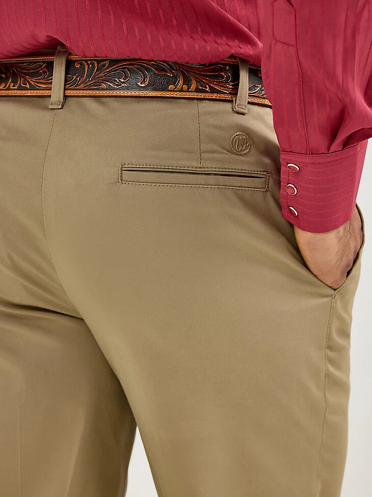 wrangler casuals herrenhose mit flacher vorderseite und entspannter passform khaki