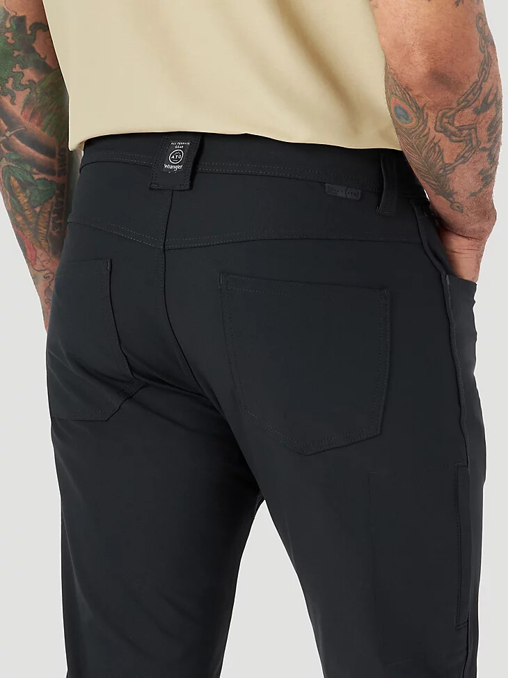 wrangler atg herren fwds five pocket hose jet black