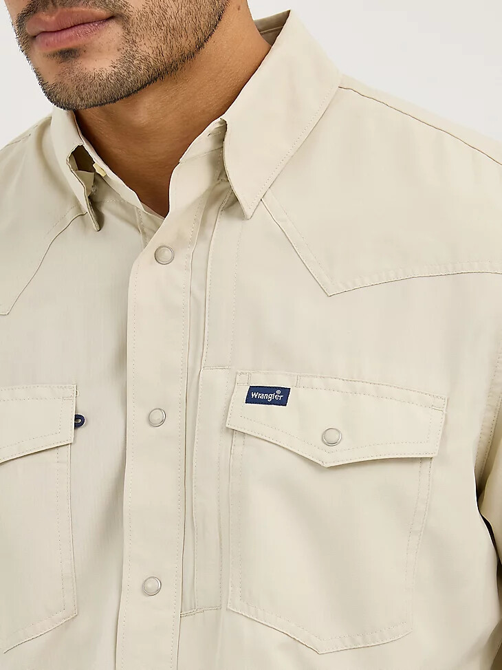 wrangler performance snap langarmhemd für herren einfarbig Überbewölkt