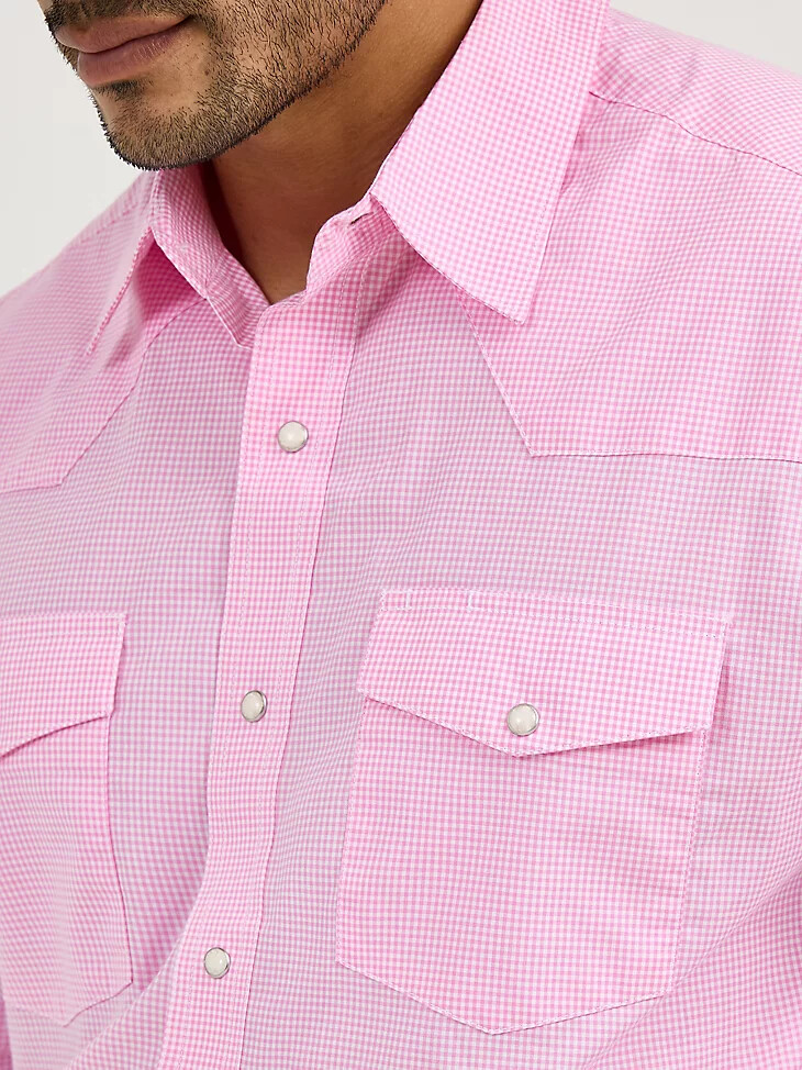wrangler westernhemd mit druckknöpfen für herren modell „bucking cancer fuchsia pink