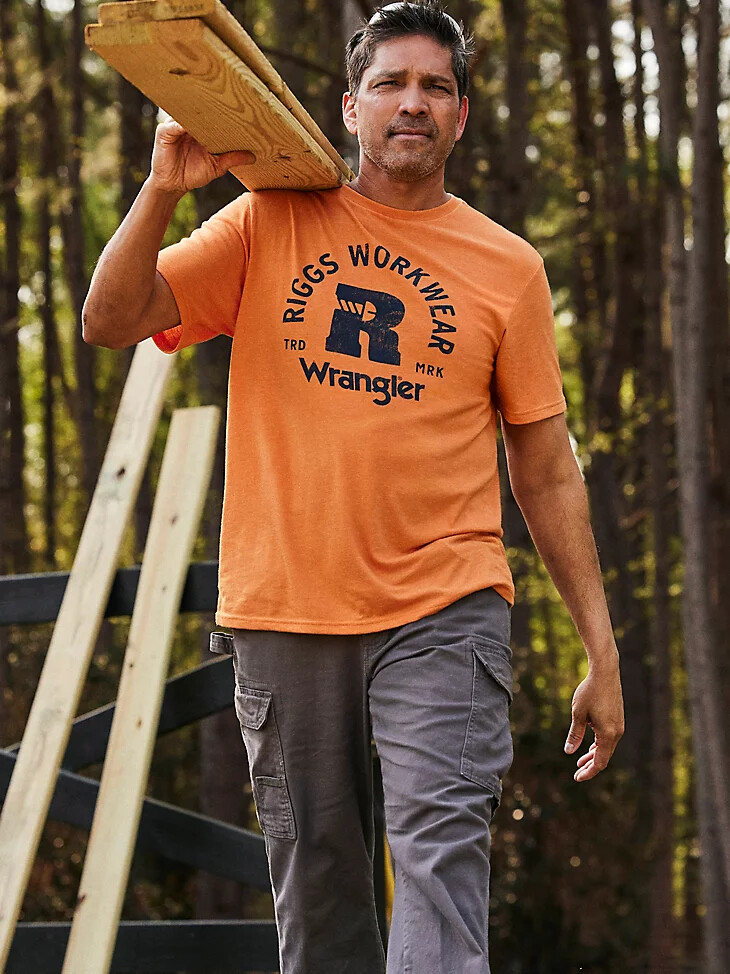 wrangler riggs workwear relaxed front graphic t-shirt harvest pumpkin