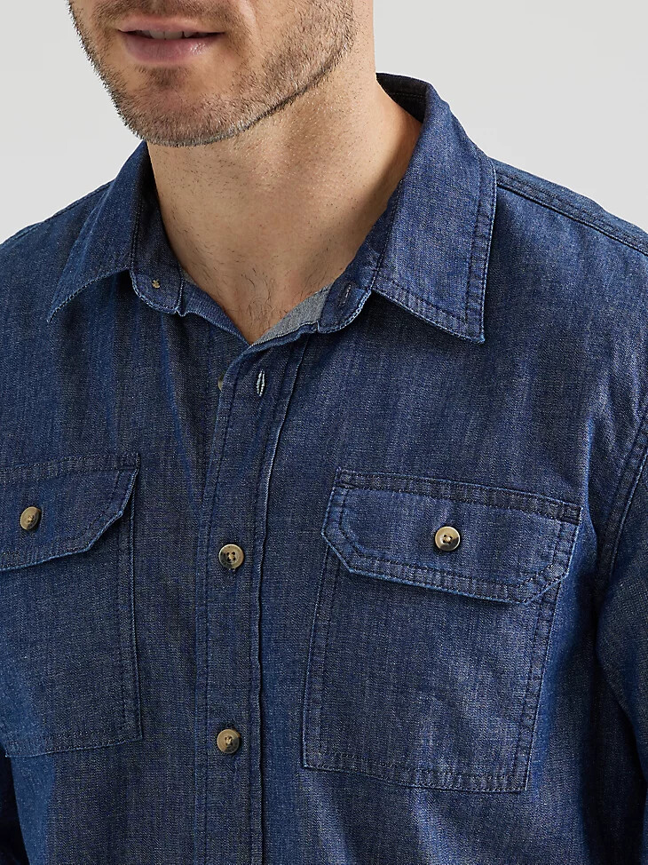 wrangler herren-langarmhemd aus twilldenim rinse