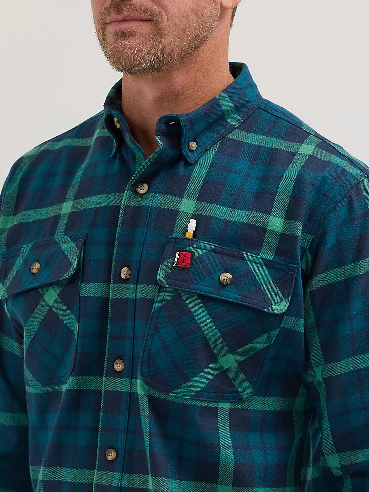 wrangler riggs workwear leichtes flanell-arbeitshemd mit karomuster marineblau