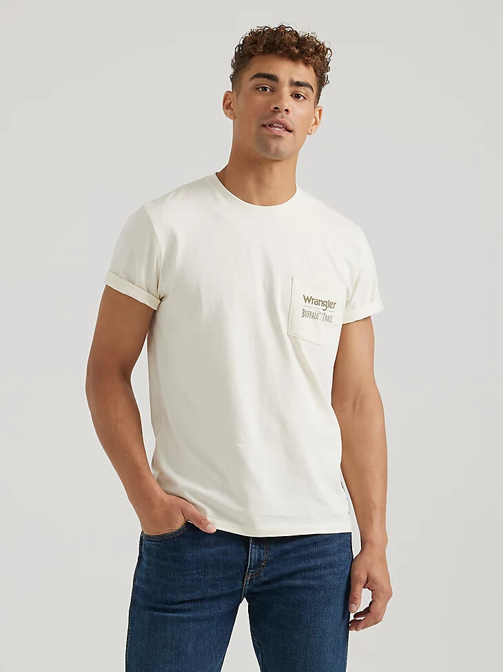 wrangler x buffalo trace herren-t-shirt mit tasche vanille