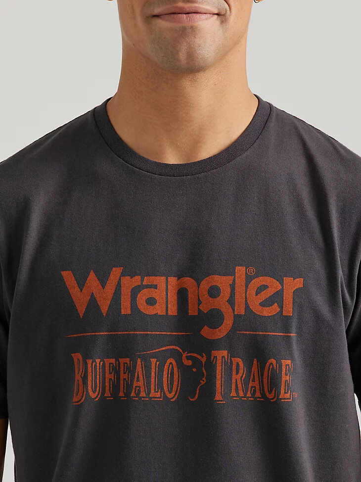 wrangler x buffalo trace herren-logo-t-shirt dunkelgrau