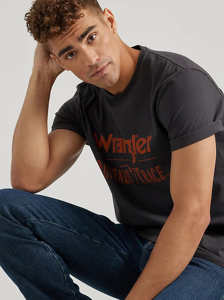 wrangler x buffalo trace herren-logo-t-shirt dunkelgrau