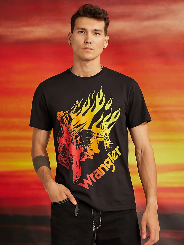 wrangler x hot wheels herren-t-shirt „flaming bronco – schwarz