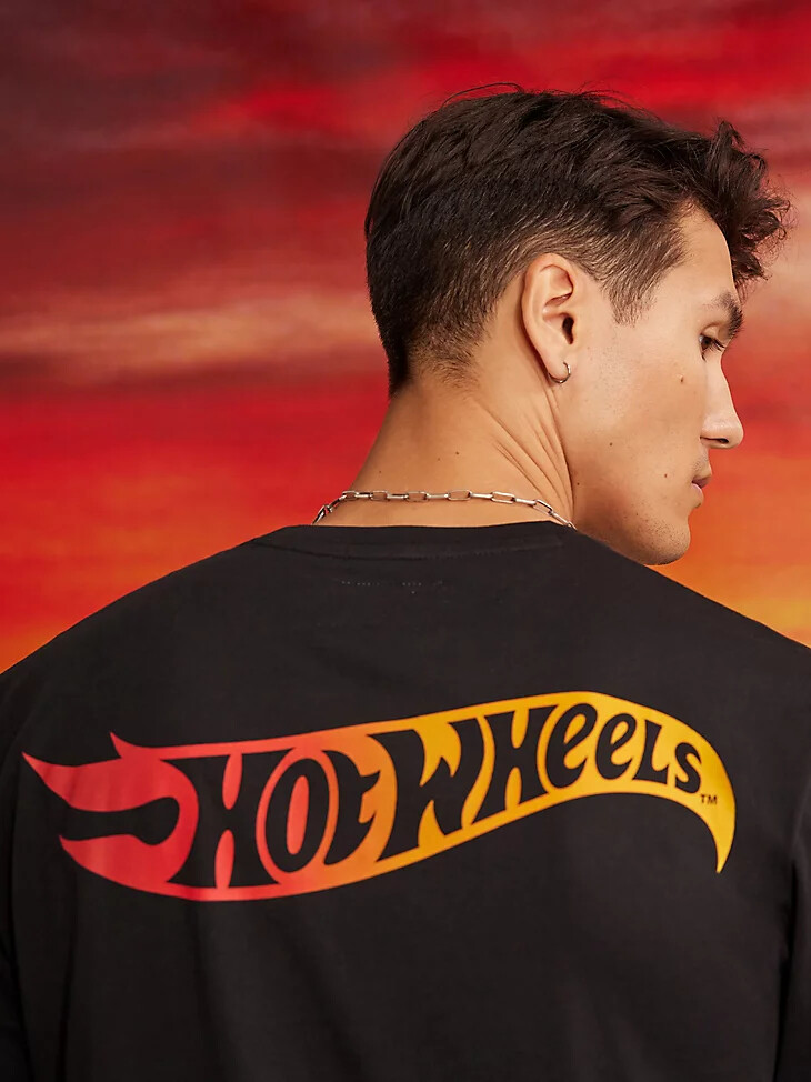 wrangler x hot wheels herren-t-shirt „flaming bronco – schwarz